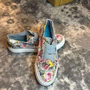 Floral Blowfish tennis shoes 6.5
